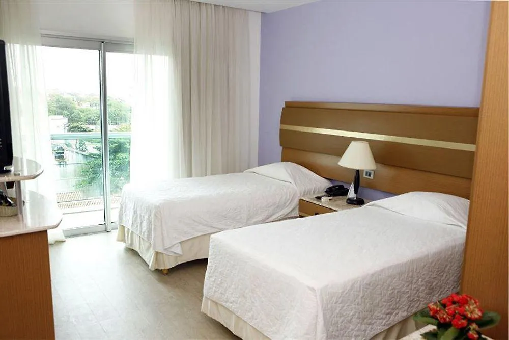 Hotel Brisa Tropical De Macae